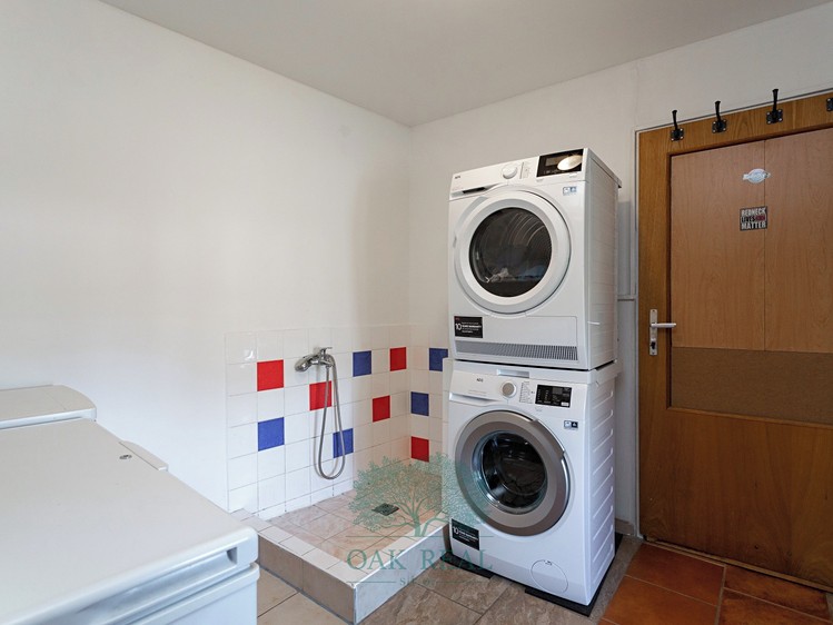 Prodej domu, 284 m² (17 z 28)