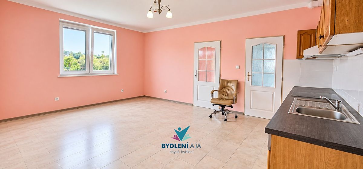 Pronájem bytu 4+kk 75 m² – fotografie 3
