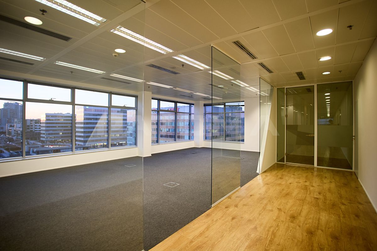 Pronájem kanceláře 360 m² – fotografie 3
