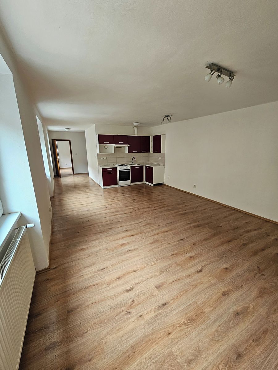 Pronájem bytu 2+kk 57 m² – fotografie 2