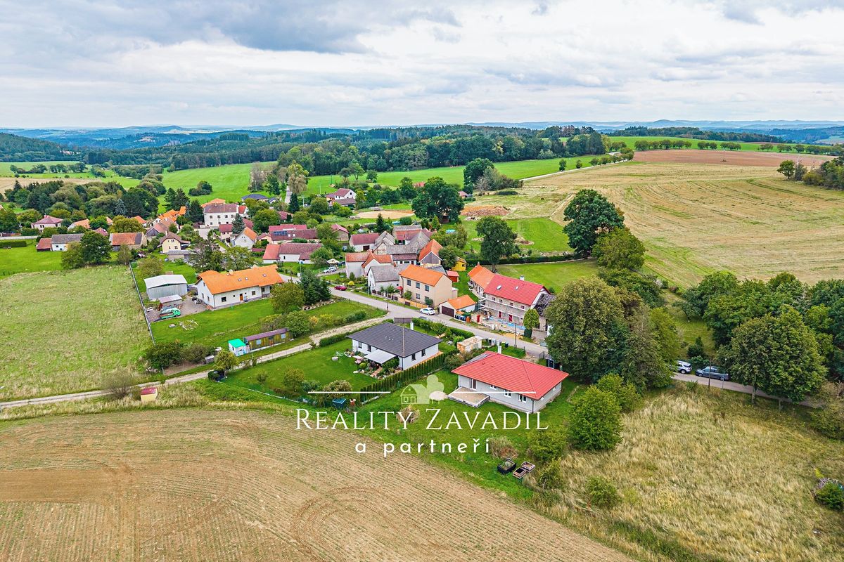 Prodej rodinného domu 135 m², pozemek 1039 m² – fotografie 4