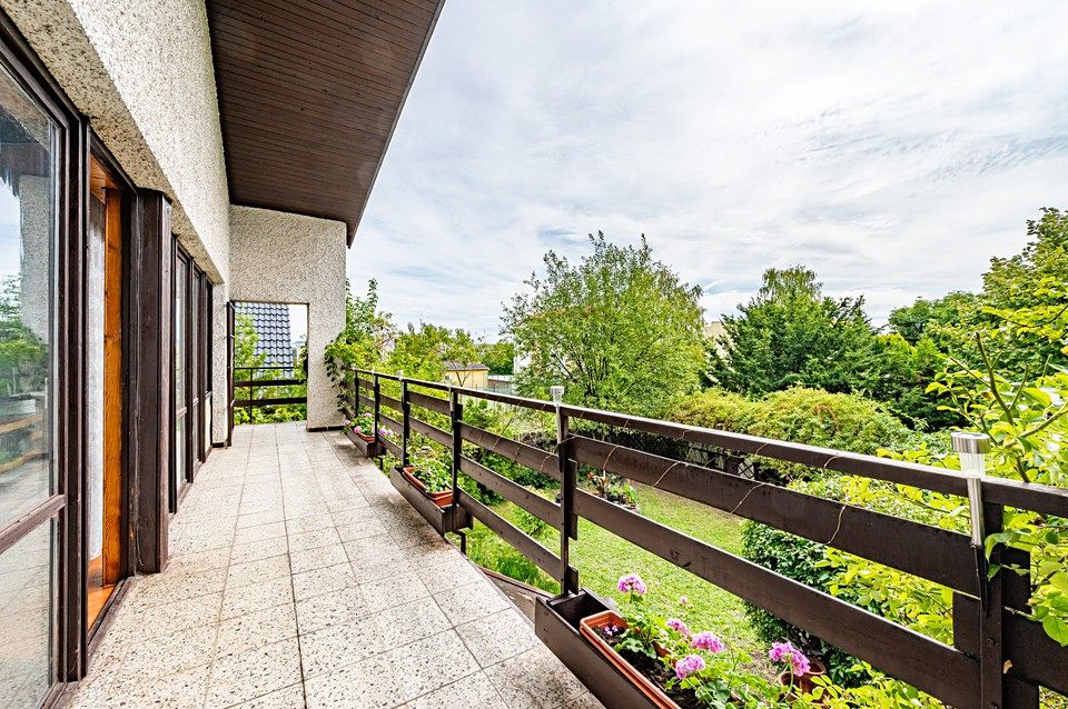 Prodej vily 360 m², pozemek 599 m² – fotografie 2