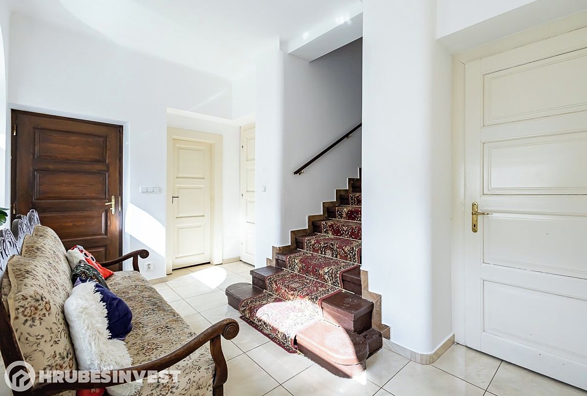 Prodej vily 235 m², pozemek 5427 m² – fotografie 5
