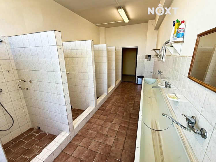 Комерційне приміщення на продаж, 1 640 м² (18 з 28)