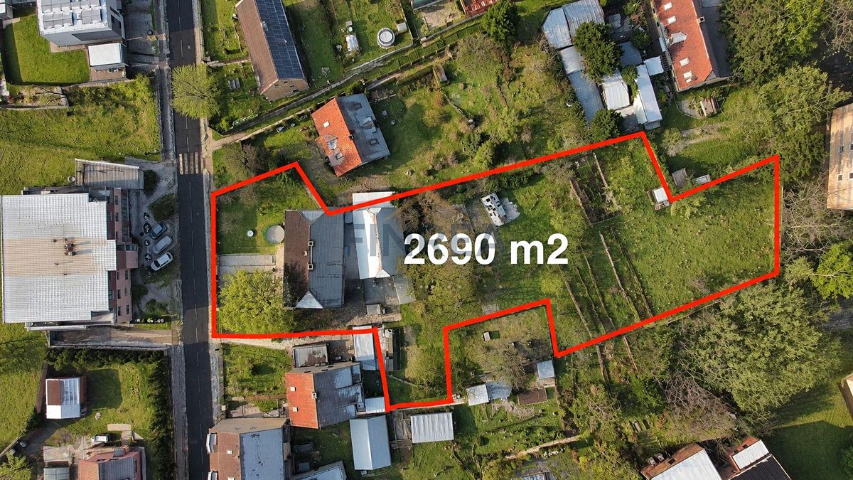 Prodej rodinného domu 520 m², pozemek 2690 m² – fotografie 4