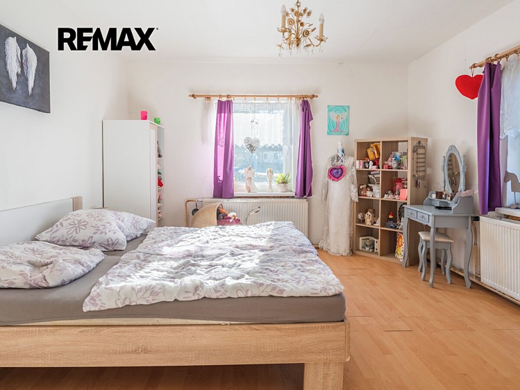 Prodej domu, 215 m² (2 z 38)