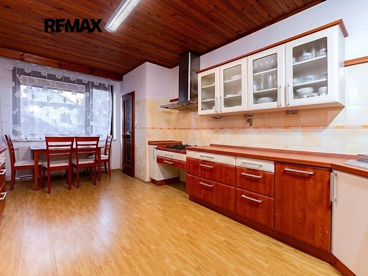 Будинок на продаж, 200 м² (4 з 25)