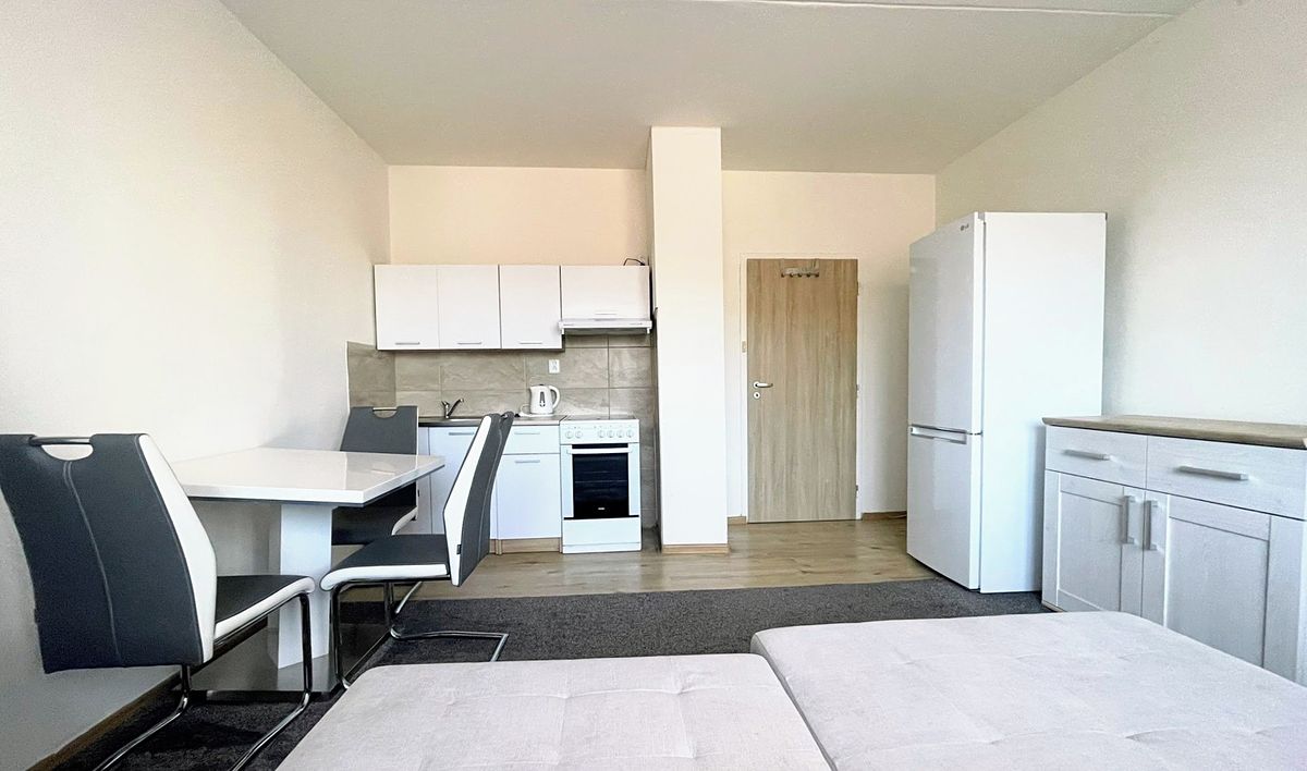 Pronájem bytu 2+kk 43 m² – fotografie 4