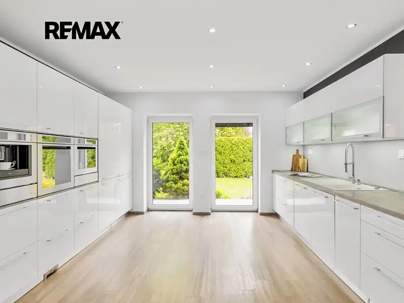 Prodej rodinného domu 634 m², pozemek 2143 m², Nučice – náhled fotky 3