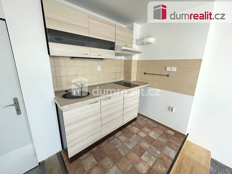 Pronájem bytu 1+kk 32 m² – fotografie 2