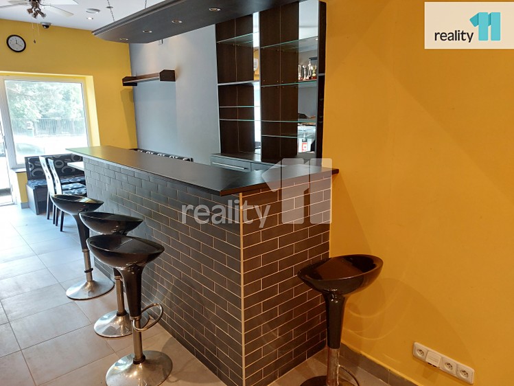 Pronájem komerčního prostoru, 34 m² (2 z 14)