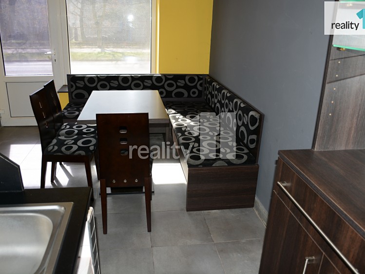 Pronájem komerčního prostoru, 34 m² (5 z 14)