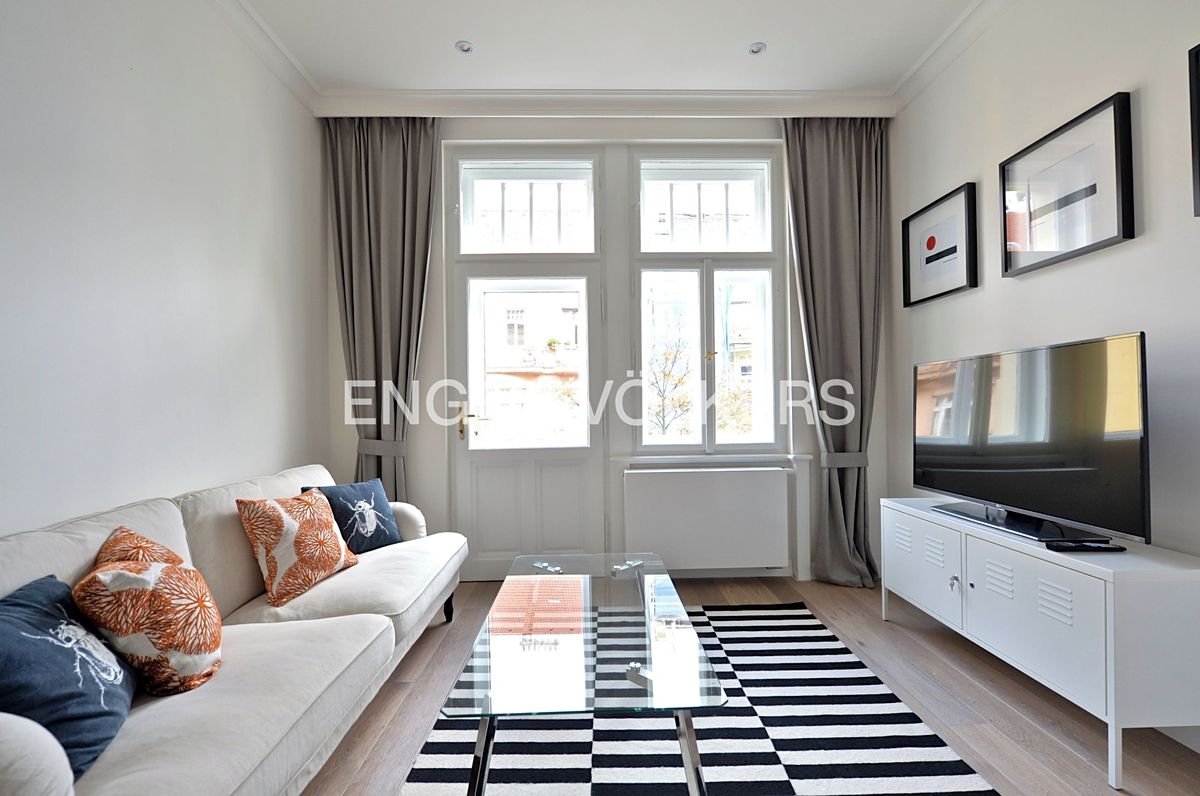 Pronájem bytu 2+kk 56 m² – fotografie 2