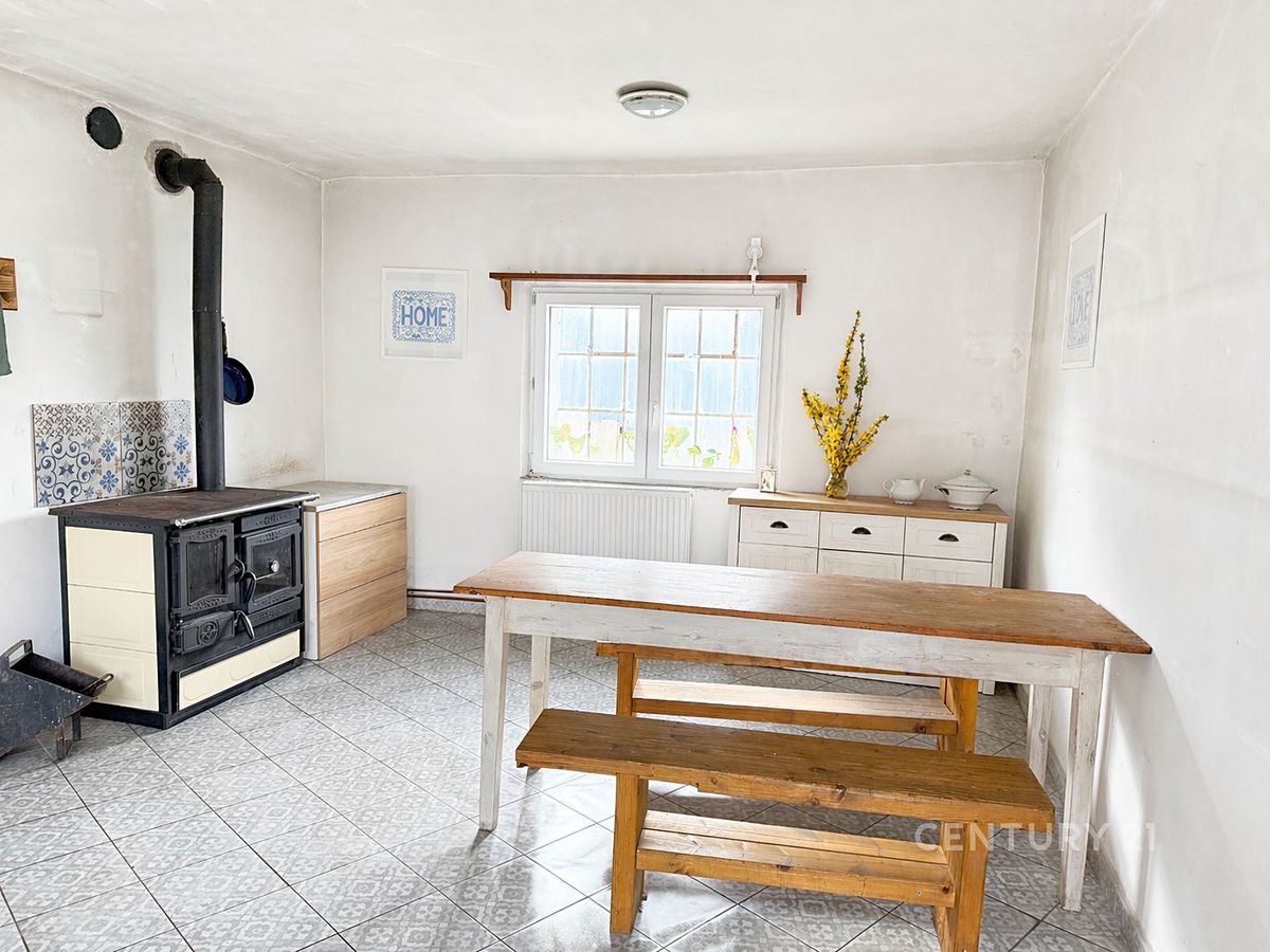 Prodej rodinného domu 200 m², pozemek 1394 m² – fotografie 5
