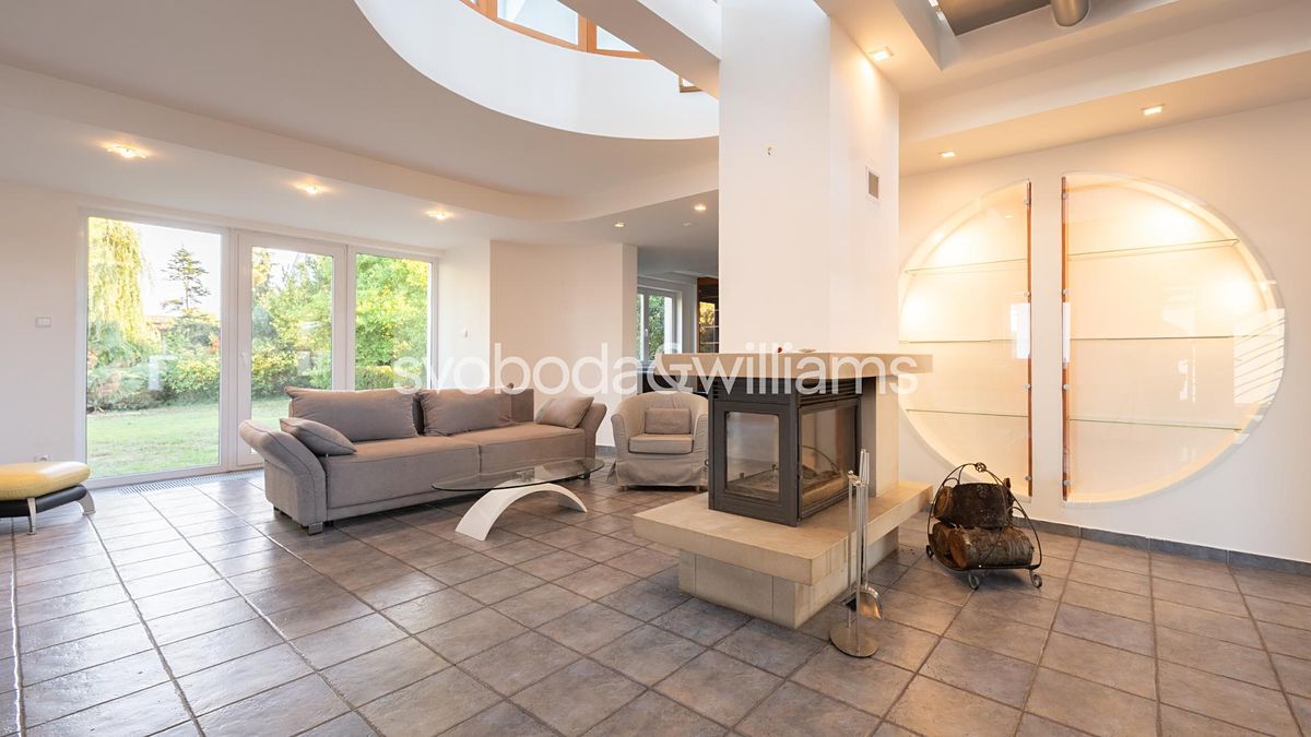 Prodej rodinného domu 380 m², pozemek 2567 m² – fotografie 4