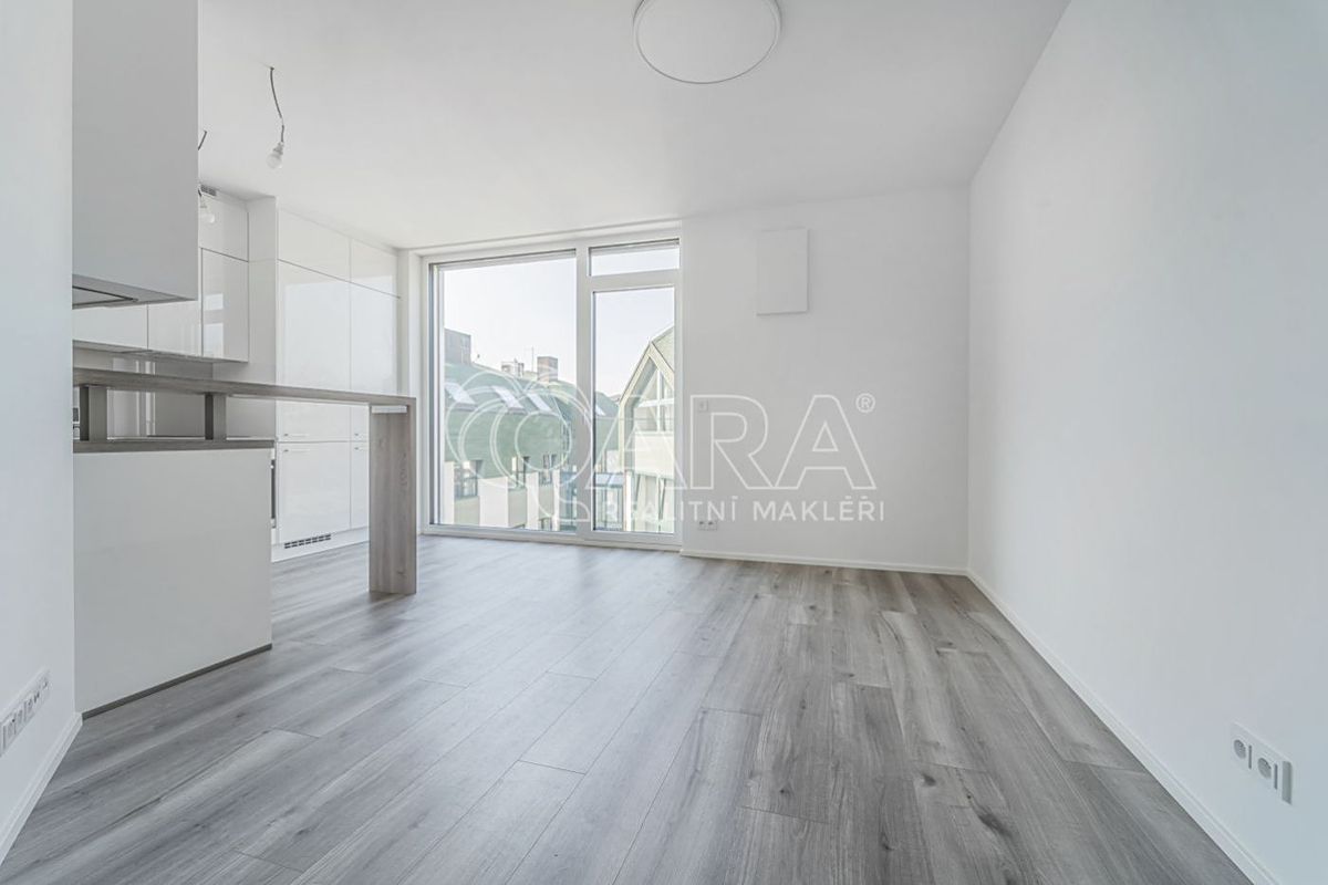 Pronájem bytu 1+kk 27 m²