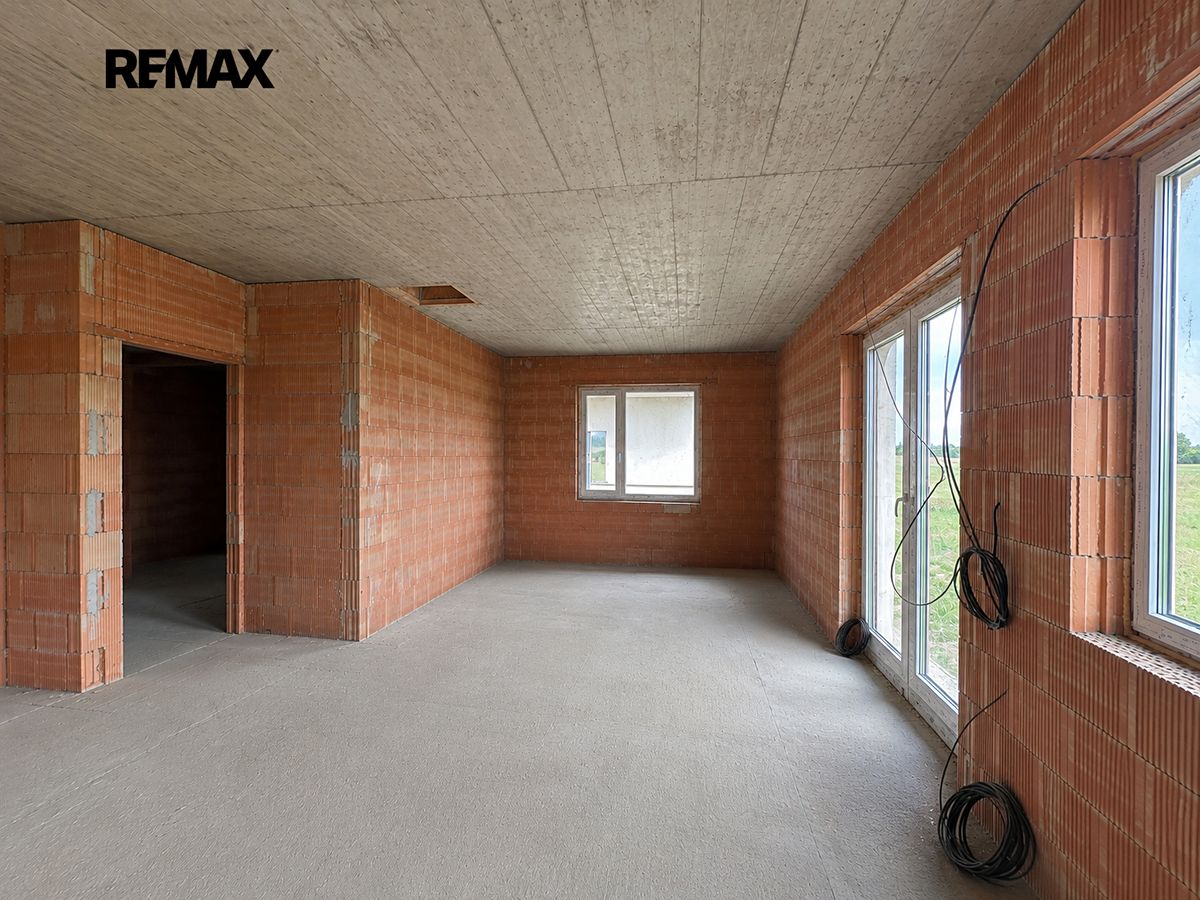 Prodej rodinného domu 156 m², pozemek 836 m² – fotografie 4