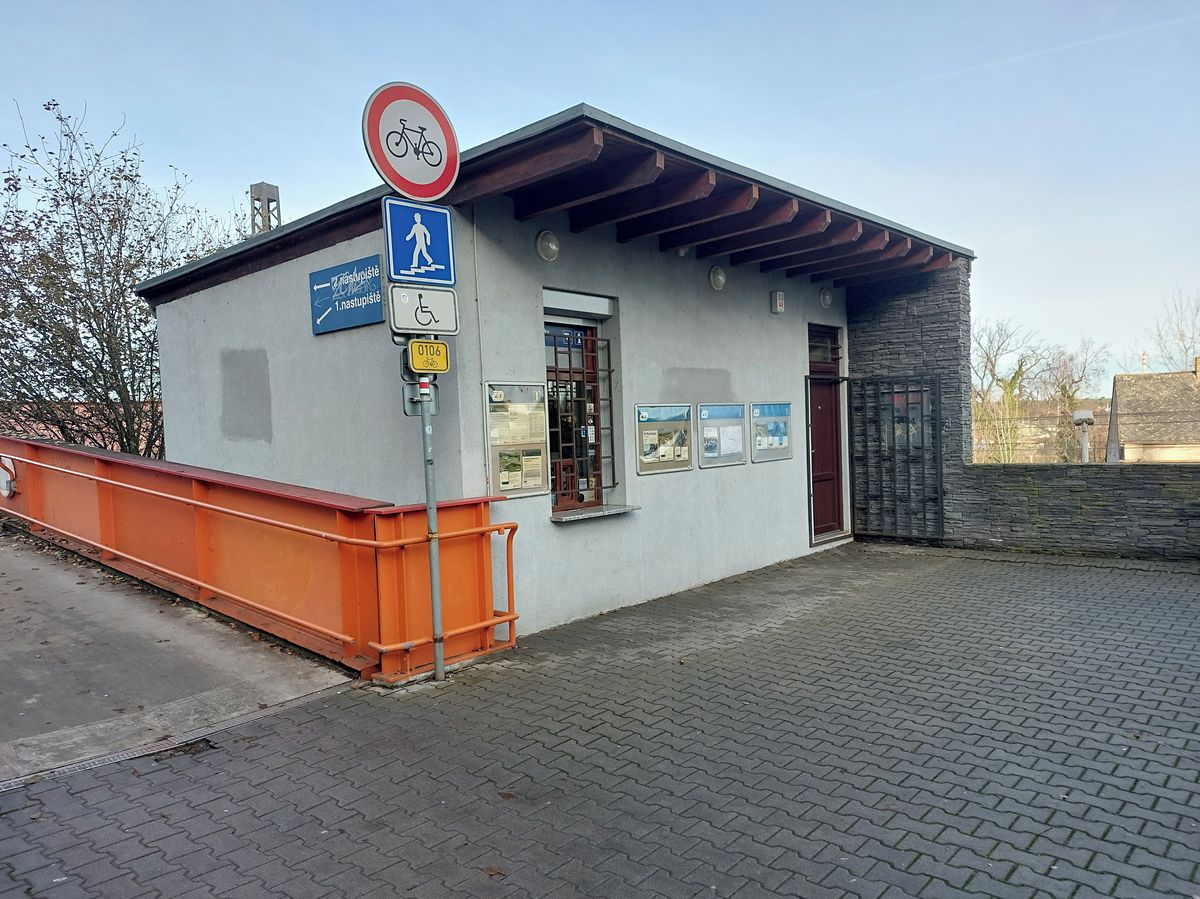 Pronájem obchodního prostoru 22 m²