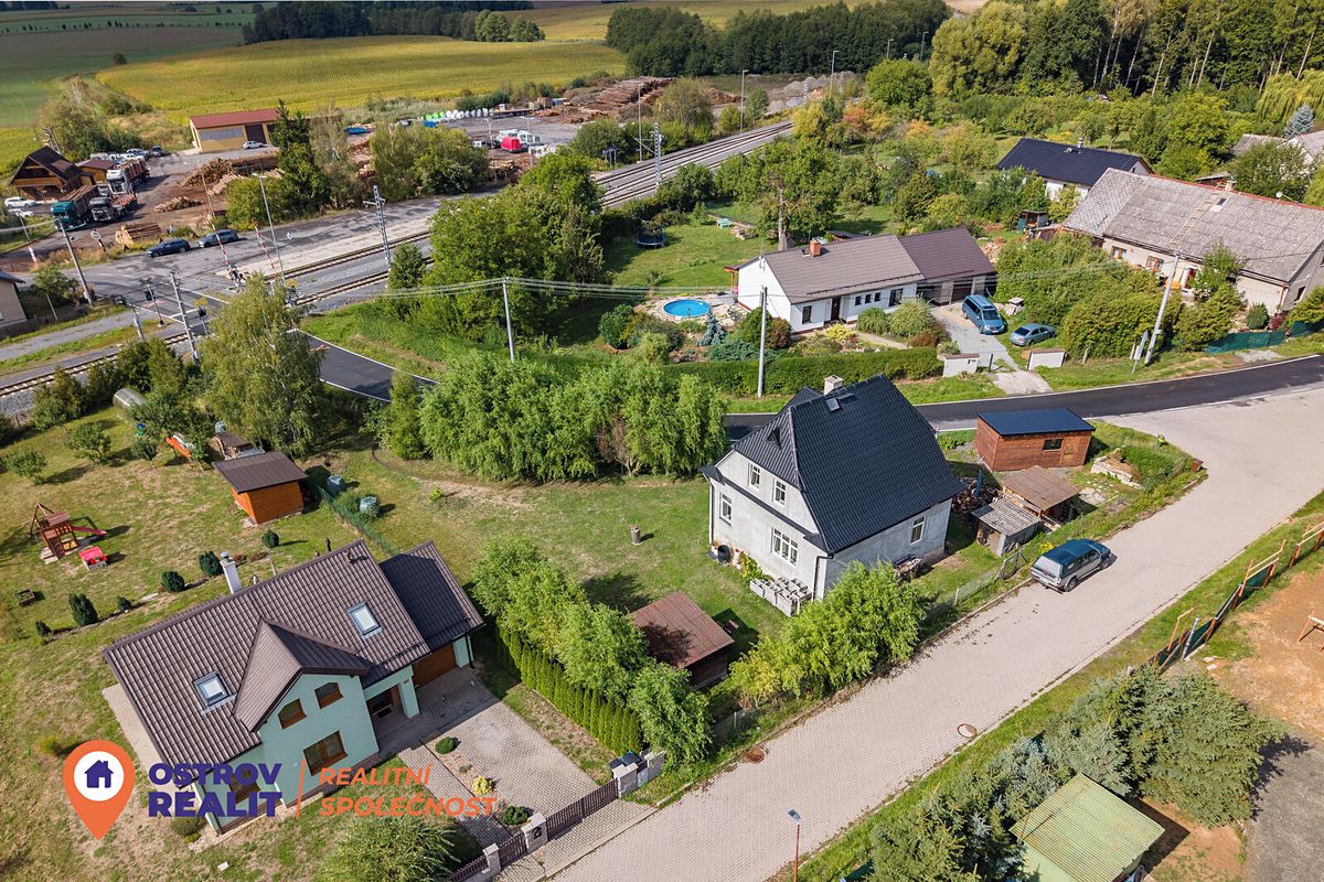 Prodej rodinného domu 140 m², pozemek 1034 m² – fotografie 4