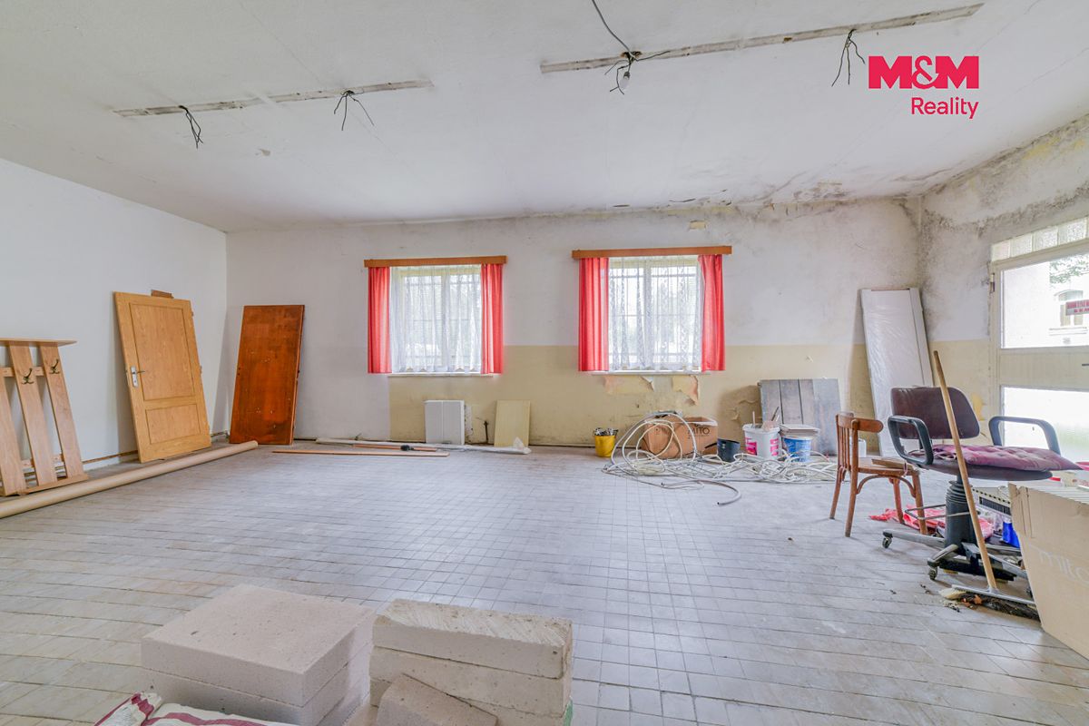 Prodej obchodního prostoru 94 m² – fotografie 3