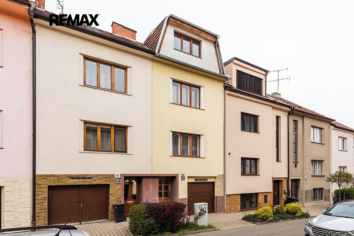 Prodej rodinného domu 192 m², pozemek 167 m² – fotografie 2