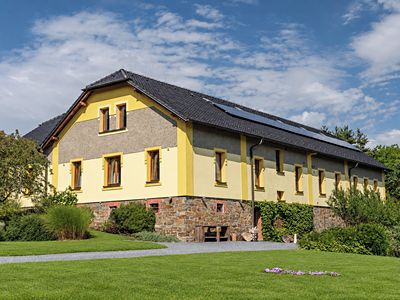 Prodej zemědělské usedlosti 385 m², pozemek 152285 m²