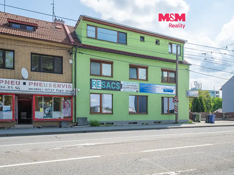 Prodej rodinného domu 422 m², pozemek 489 m², Otrokovice – náhled fotky 1