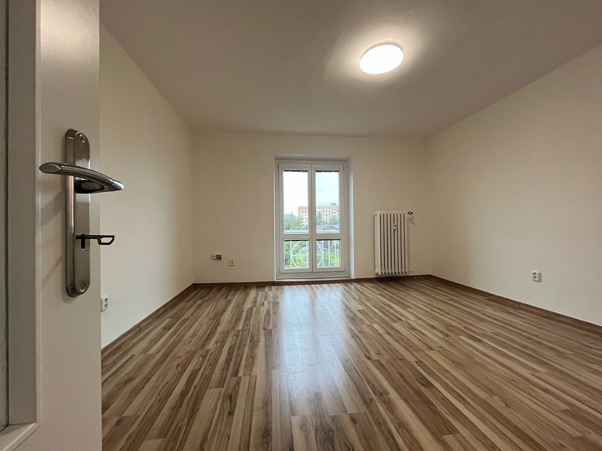 Pronájem bytu 2+1 61 m² – fotografie 3