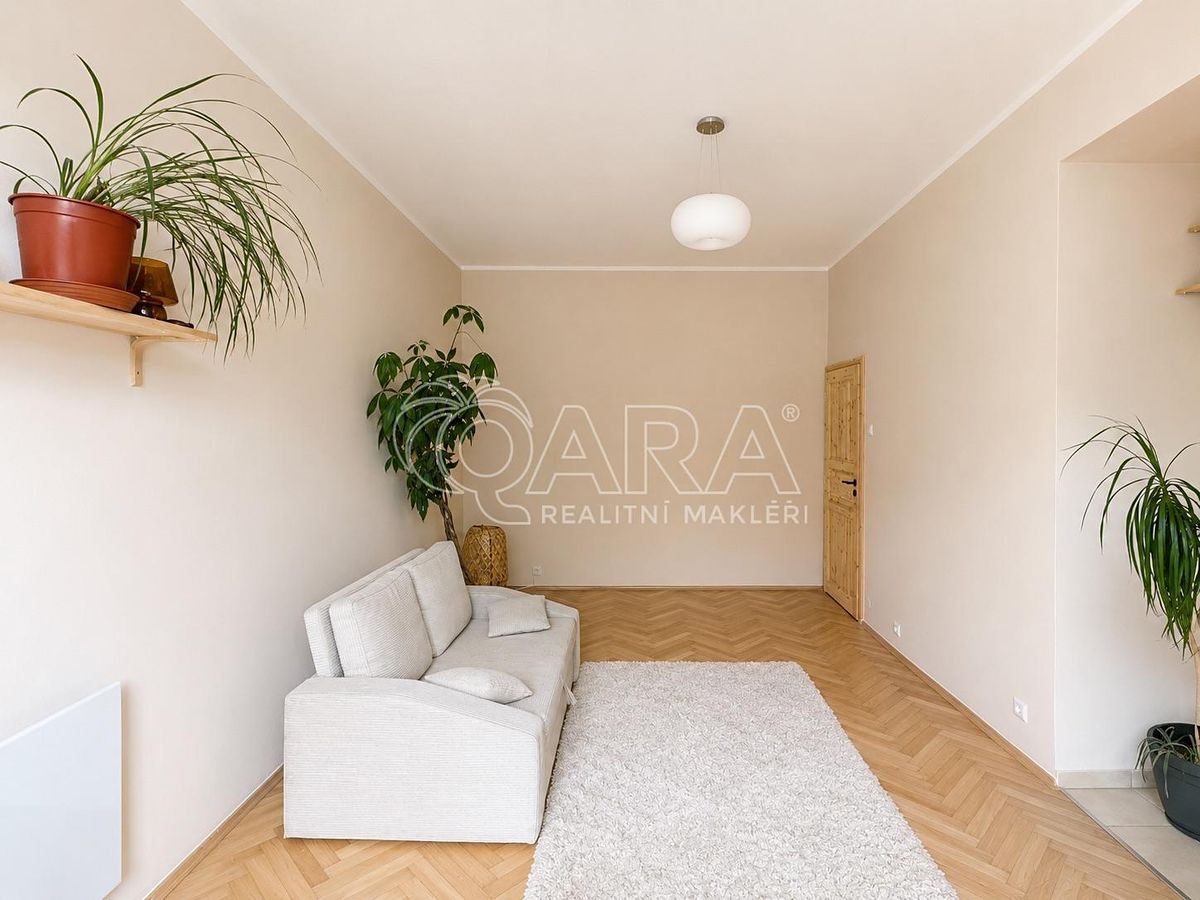 Pronájem kanceláře 35 m², Praha – fotka 1 z 3