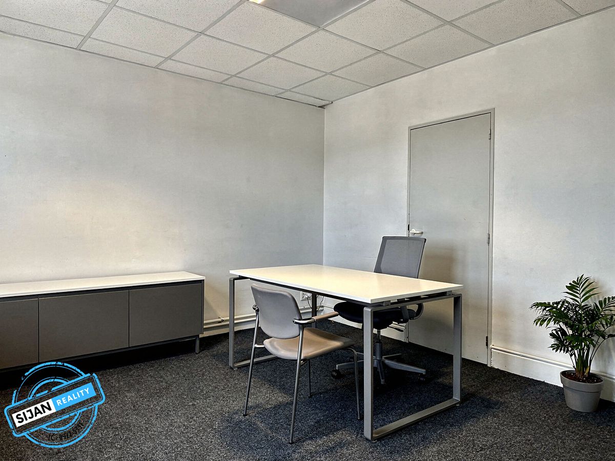 Pronájem kanceláře 130 m² – fotografie 5