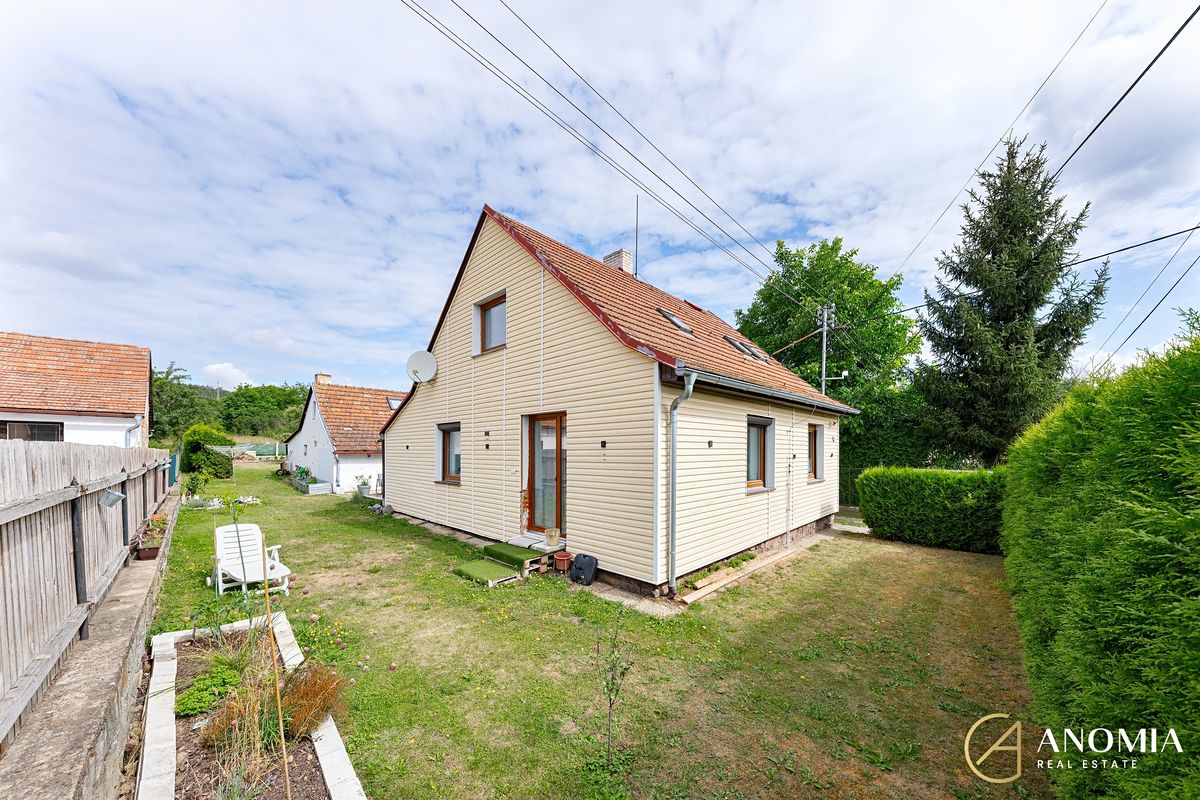 Prodej rodinného domu 110 m², pozemek 927 m² – fotografie 4