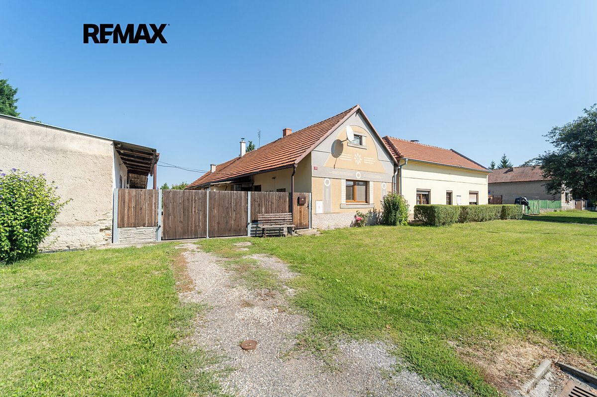 Prodej rodinného domu 112 m², pozemek 1855 m² – fotografie 3