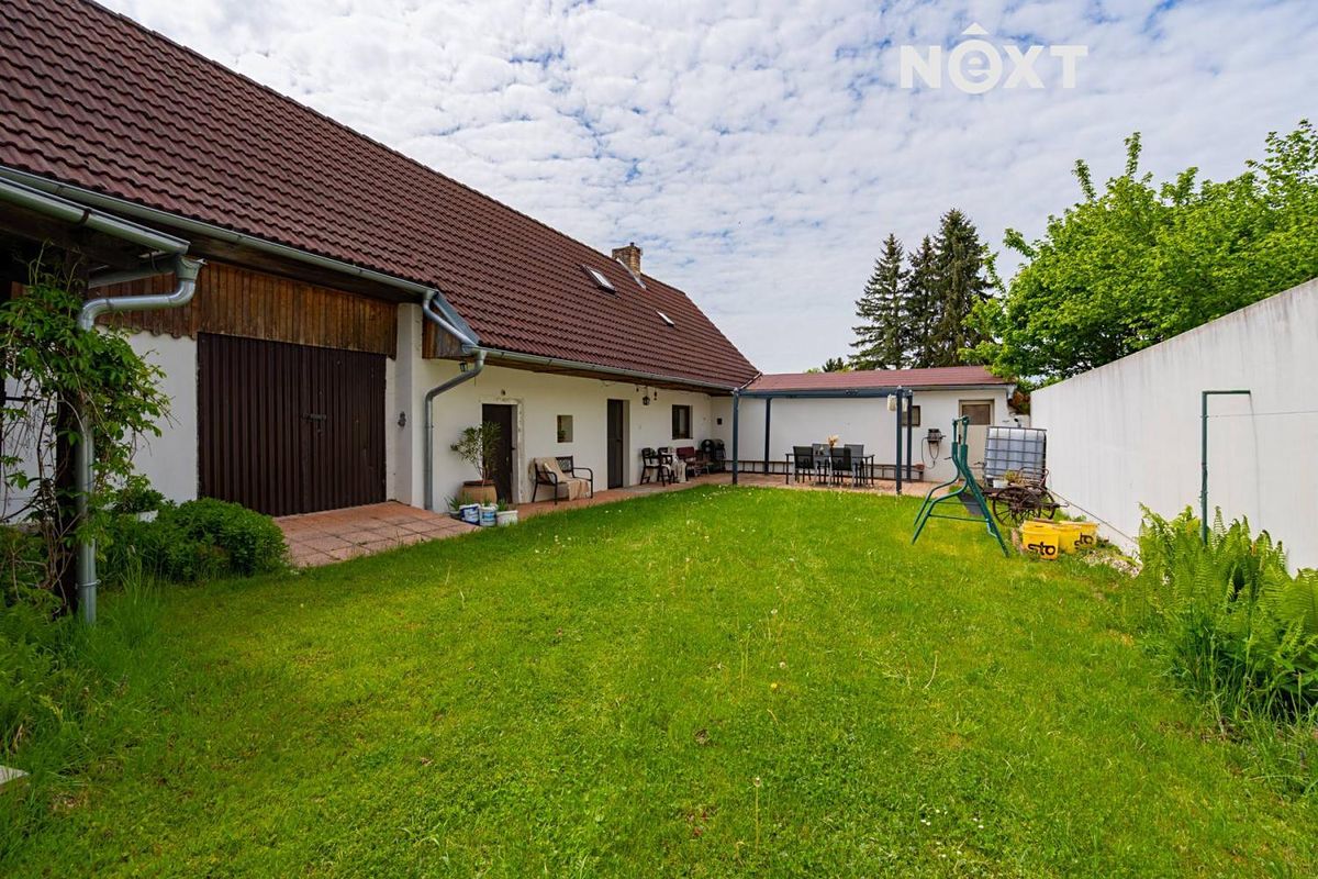 Prodej rodinného domu 105 m², pozemek 1813 m² – fotografie 2