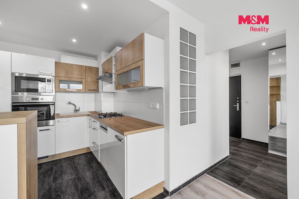 Pronájem bytu 2+kk 46 m² – fotografie 3