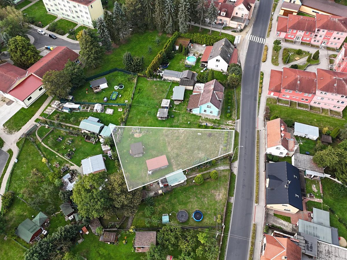 Prodej stavebního pozemku 807 m² – fotografie 4