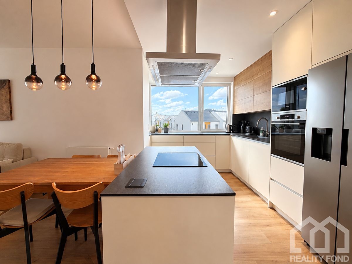 Pronájem bytu 2+kk 61 m² – fotografie 4