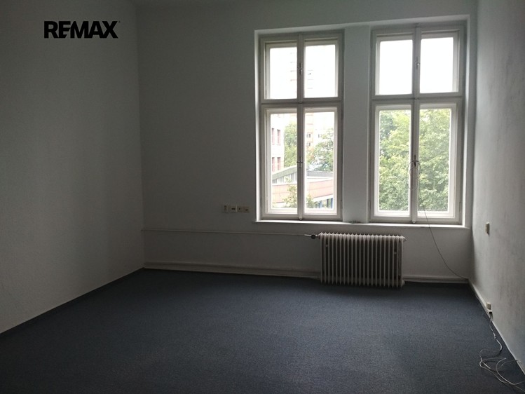 Pronájem komerčního prostoru, 30 m² (4 z 9)