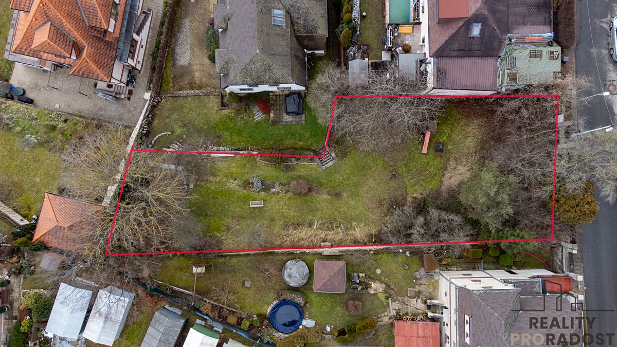 Prodej stavebního pozemku 737 m² – fotografie 2