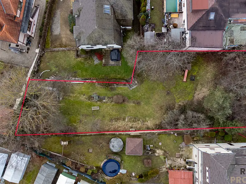 Prodej stavebního pozemku 737 m², Praha – náhled fotky 2