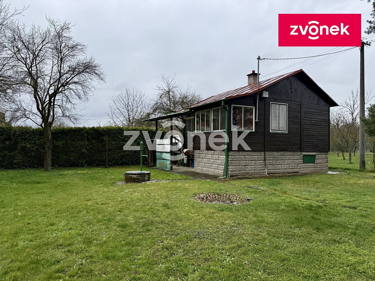 Prodej stavebního pozemku 813 m² – fotografie 3