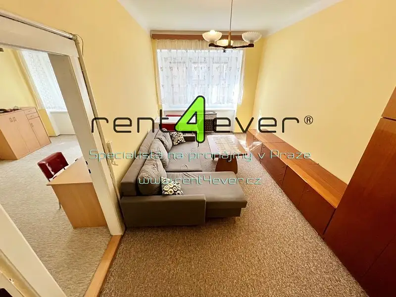 Pronájem bytu 2+1 52 m², Praha – náhled fotky 1
