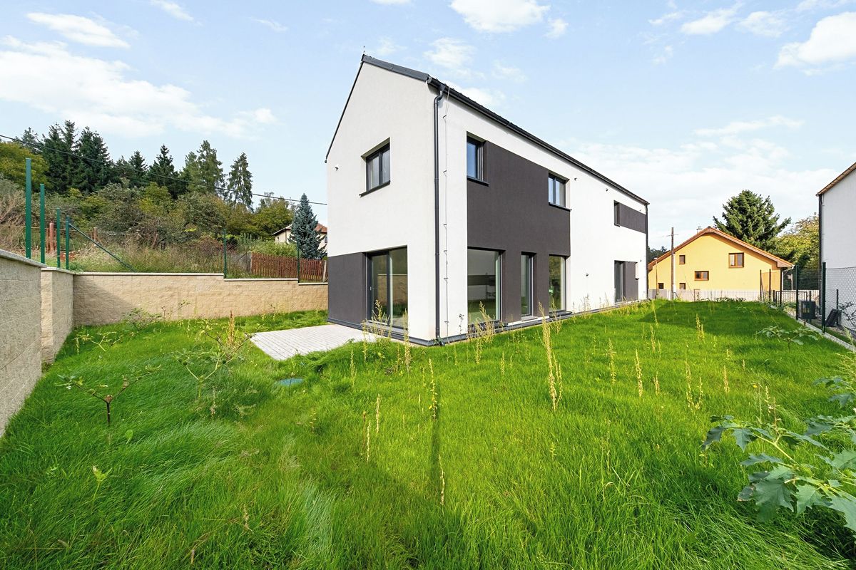 Prodej rodinného domu 161 m², pozemek 919 m² – fotografie 4