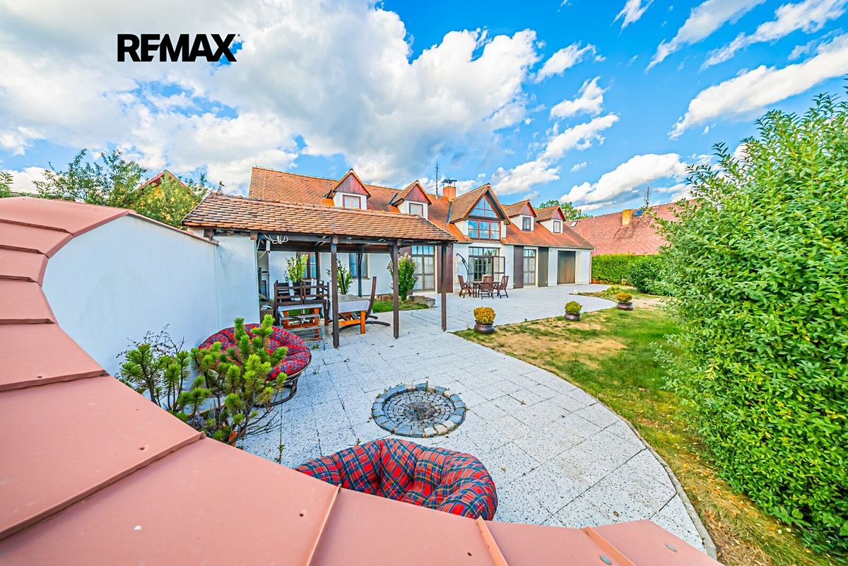 Prodej rodinného domu 271 m², pozemek 3206 m² – fotografie 5