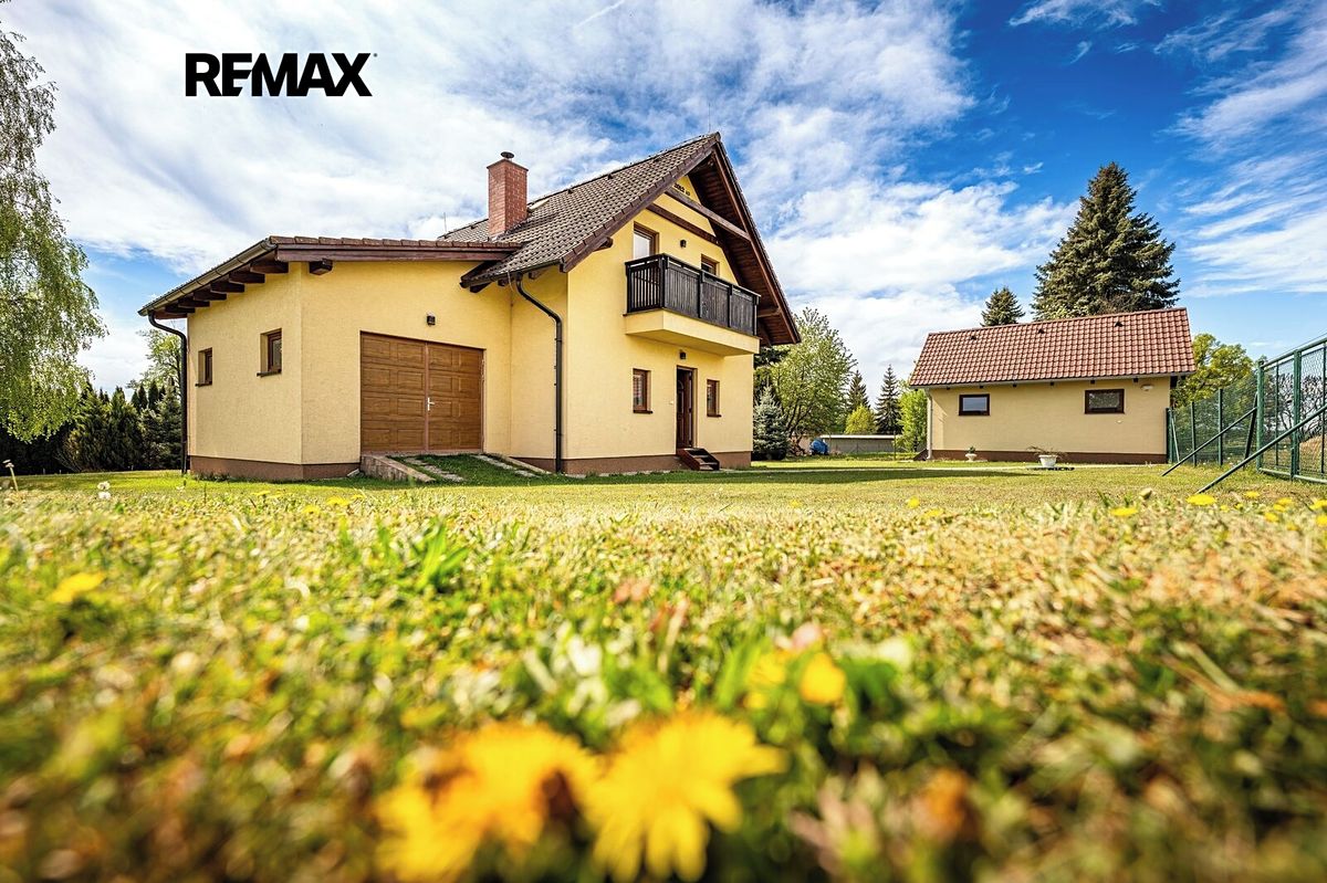 Prodej rodinného domu 126 m², pozemek 1946 m²