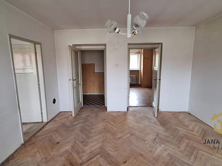 Prodej bytu 3+1, 70 m² (2 z 10)