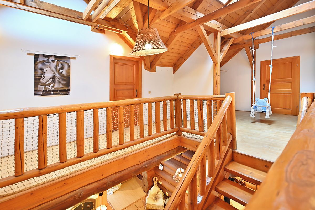 Prodej rodinného domu 296 m², pozemek 1186 m² – fotografie 3