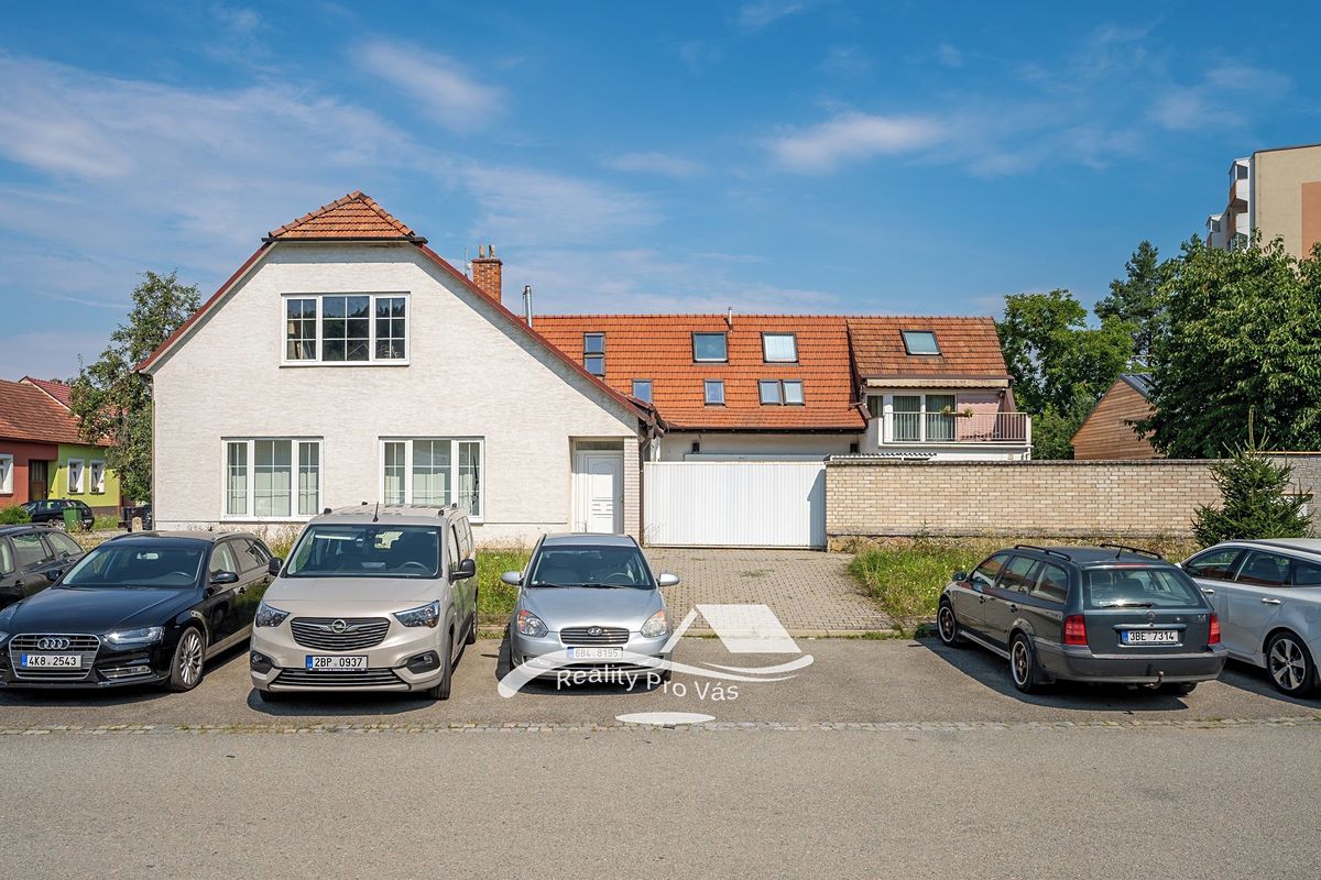 Prodej rodinného domu 620 m², pozemek 589 m² – fotografie 4