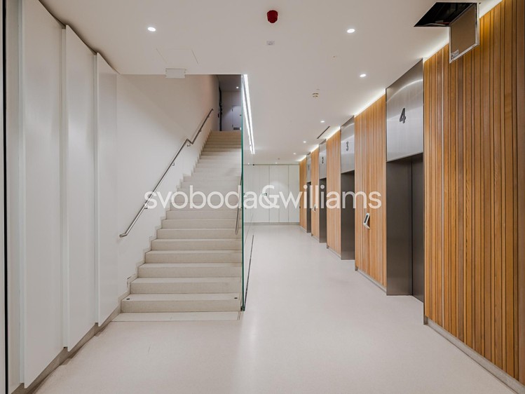 Pronájem komerčního prostoru, 1 298 m² (12 z 17)