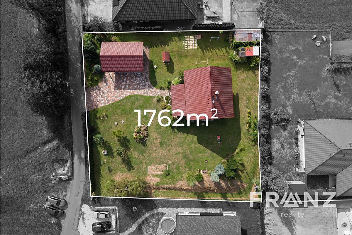 Prodej rodinného domu 137 m², pozemek 1762 m² – fotografie 2