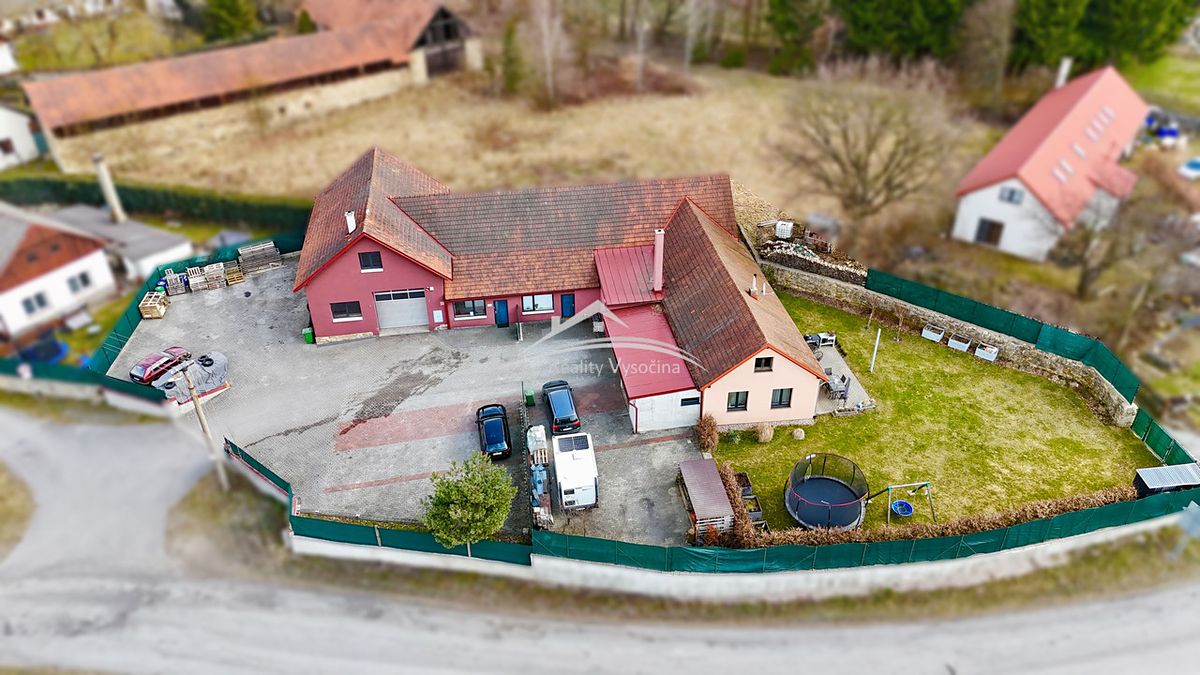 Prodej rodinného domu 480 m², pozemek 1454 m²
